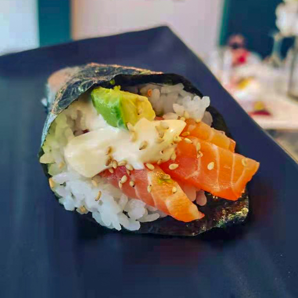 TEMAKI SALMÓN CHEESE